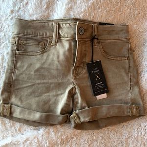 Brand New Khaki Shorts American Eagle Outfitters